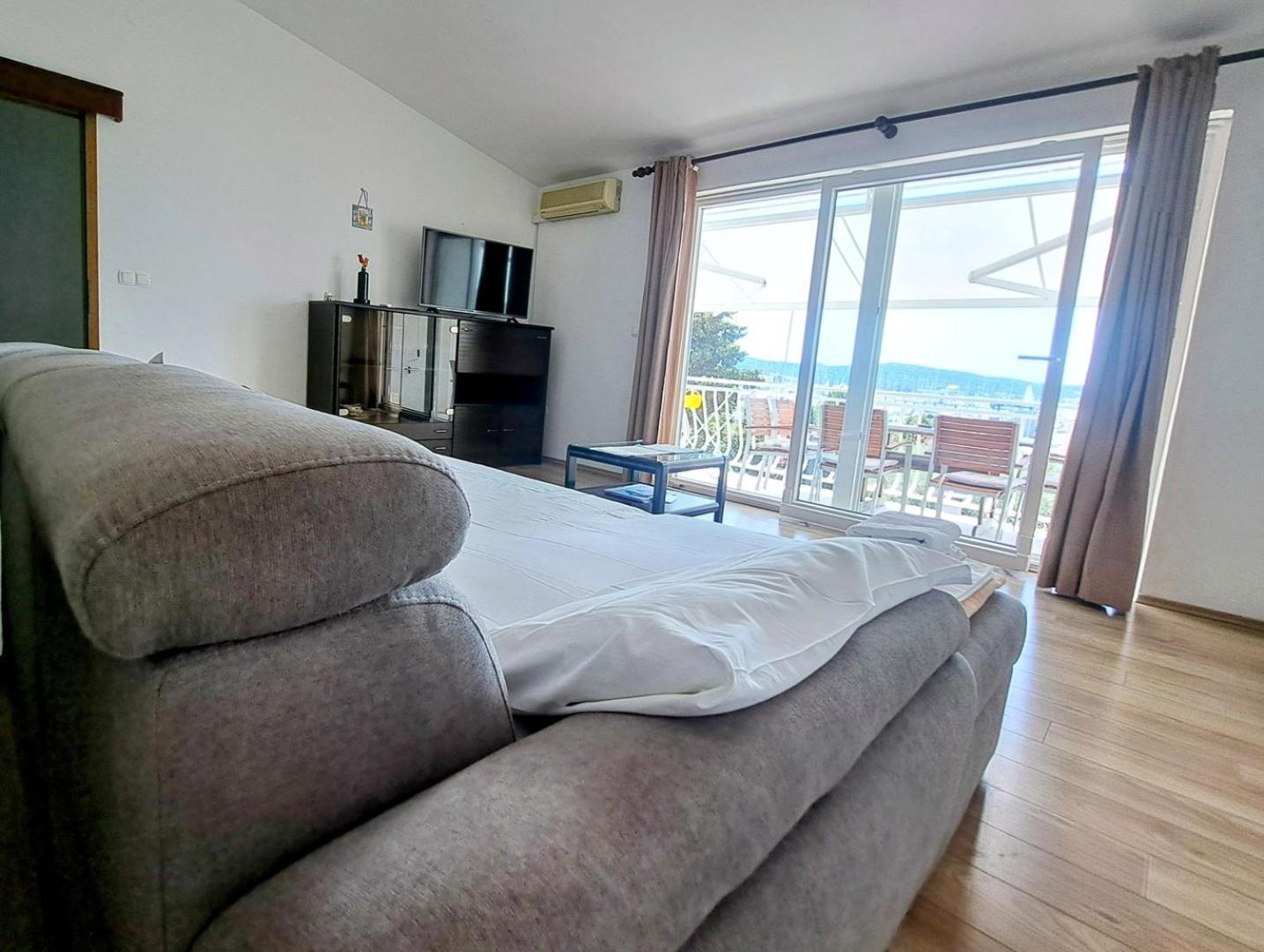 Apartment Rajna Biograd Na Moru Exterior photo